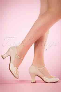 60s Amelia Pumps in Cream