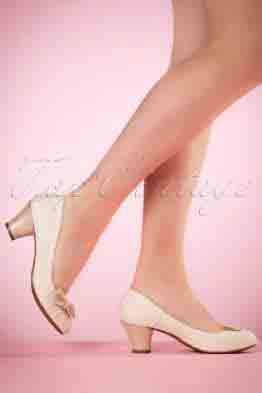 60s Lily Pumps in Cream