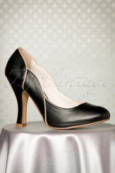 50s Classy Smitten Pumps in Black